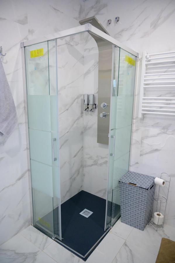 Relax House Barcelone * Sant Esteve Sesrovires