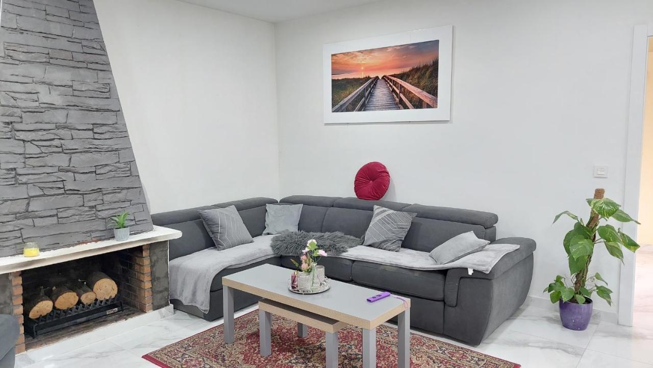 Relax House Barcelone Sant Esteve Sesrovires